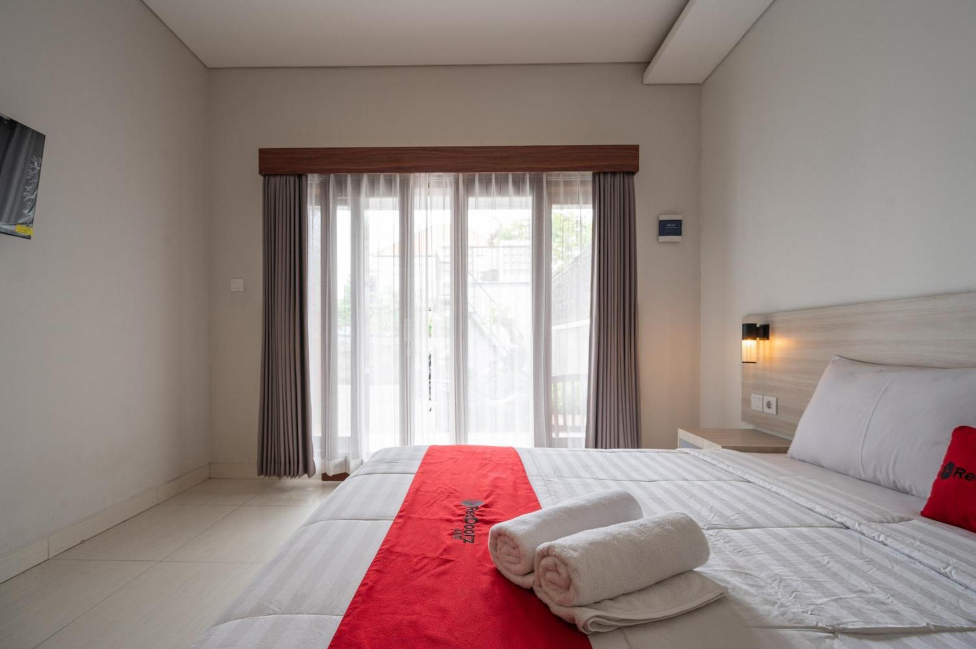 Reddoorz Plus At Yasa'S Living Denpasar Sanur  Exterior photo