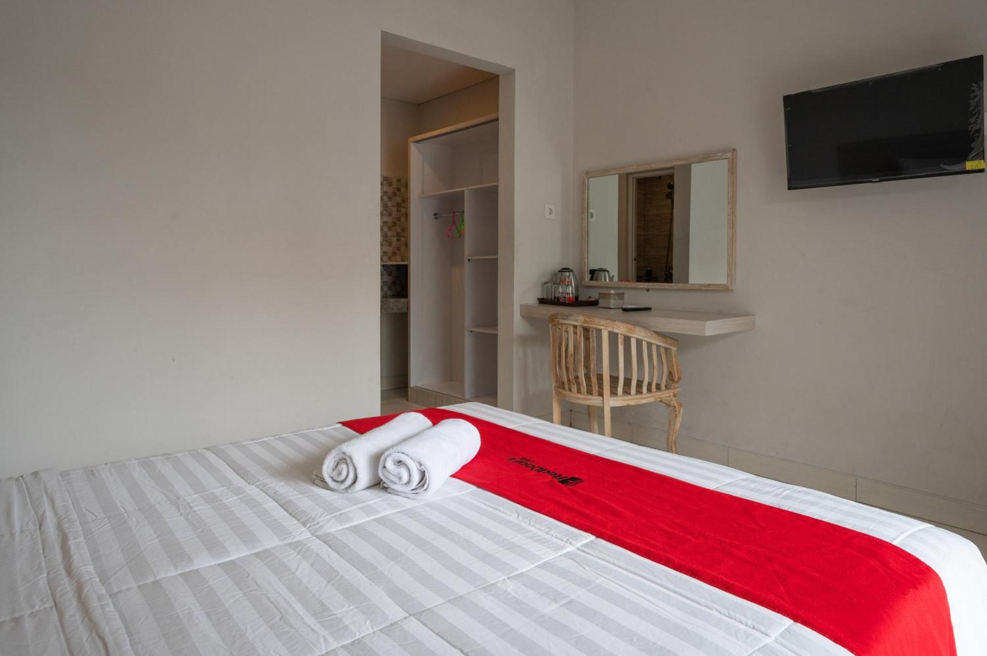 Reddoorz Plus At Yasa'S Living Denpasar Sanur  Exterior photo