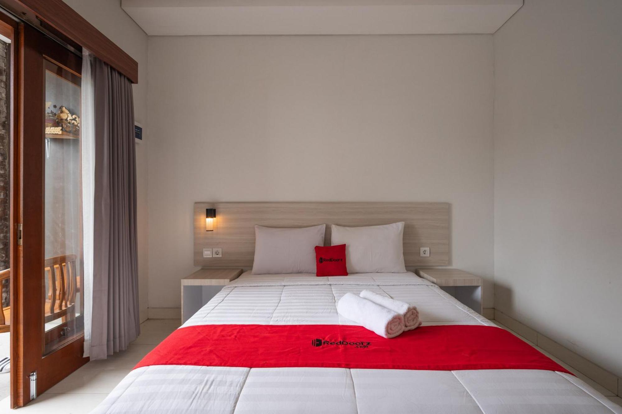 Reddoorz Plus At Yasa'S Living Denpasar Sanur  Exterior photo